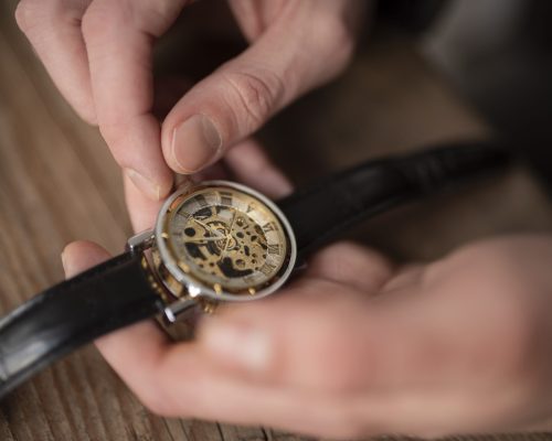 close-up-clock-with-time-change-scaled.jpg