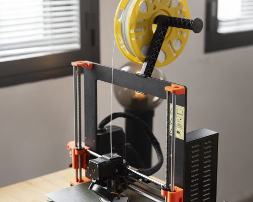 designer-using-3d-printer